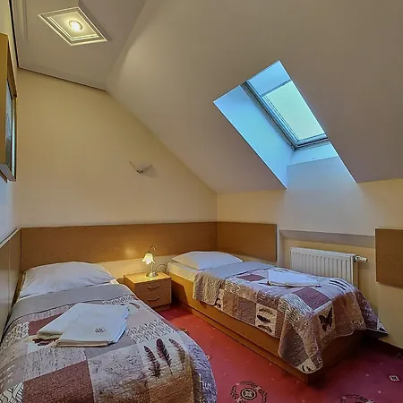 Bed & Breakfast Gosciniec Nad Potokiem 3*