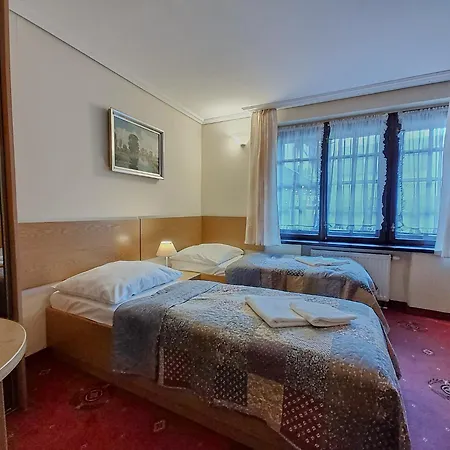 Bed & Breakfast Gosciniec Nad Potokiem 3*