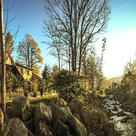 Gosciniec Nad Potokiem Bed & Breakfast