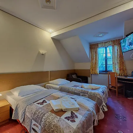 Gosciniec Nad Potokiem Panzió 3*