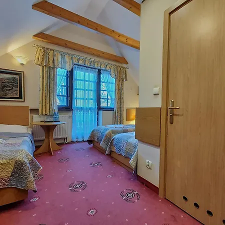 Gosciniec Nad Potokiem 3* Карпач
