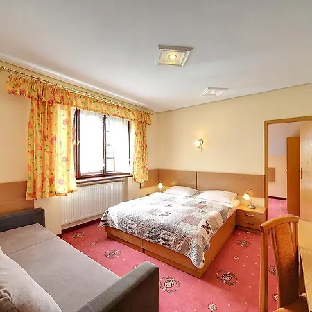 Gosciniec Nad Potokiem Oda ve Kahvaltı 3*